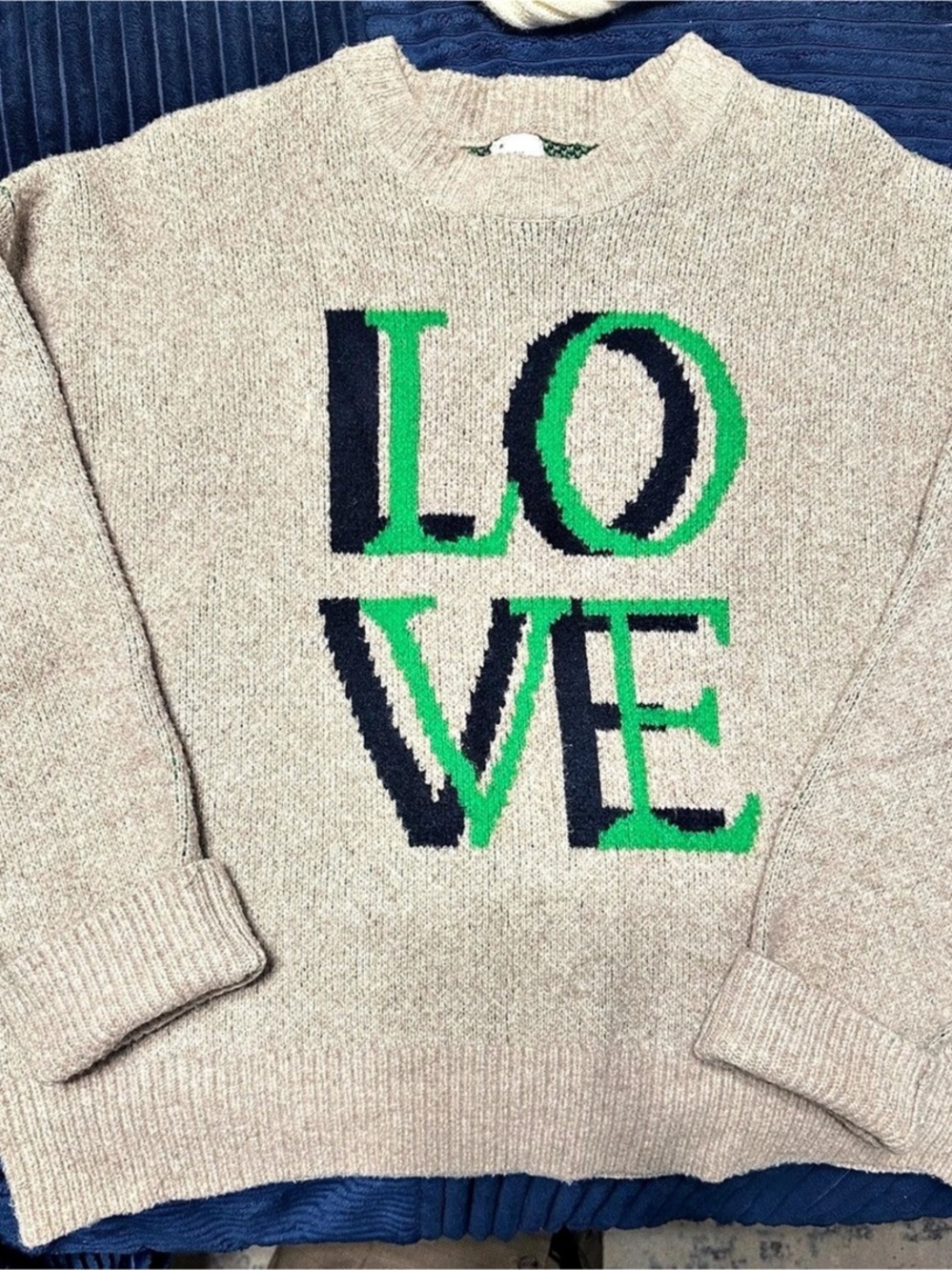 A New Day LOVE Graphic Sweater Crewneck in Beige & Green